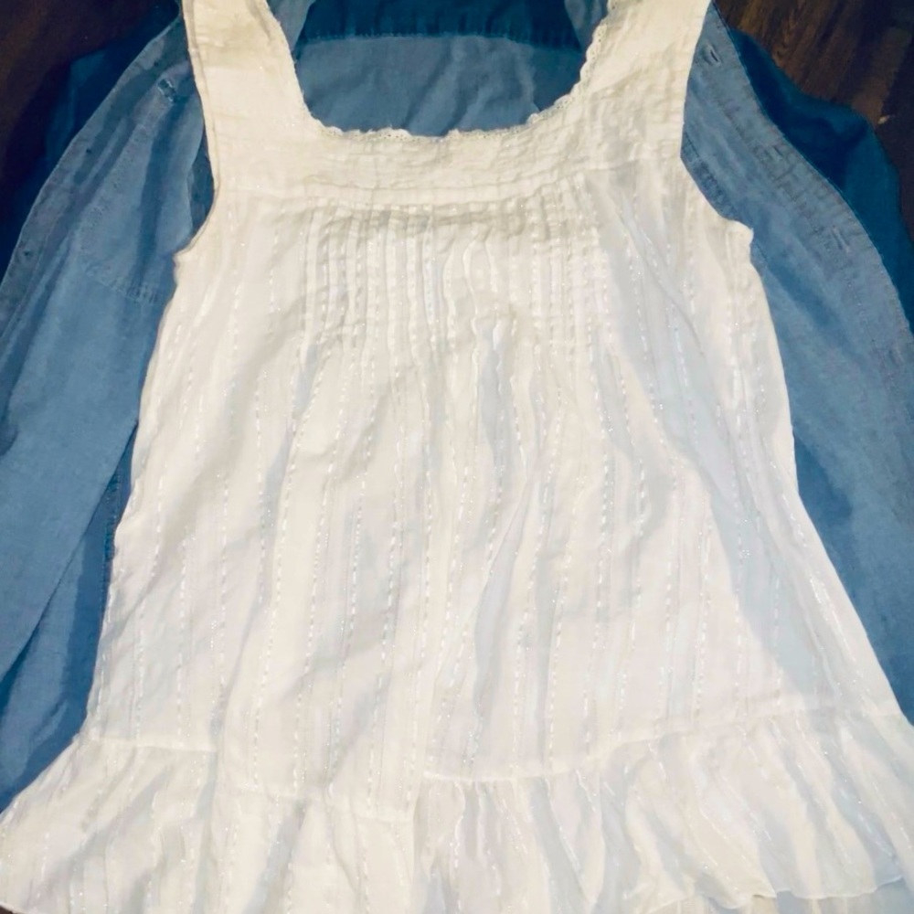 white lace tank top